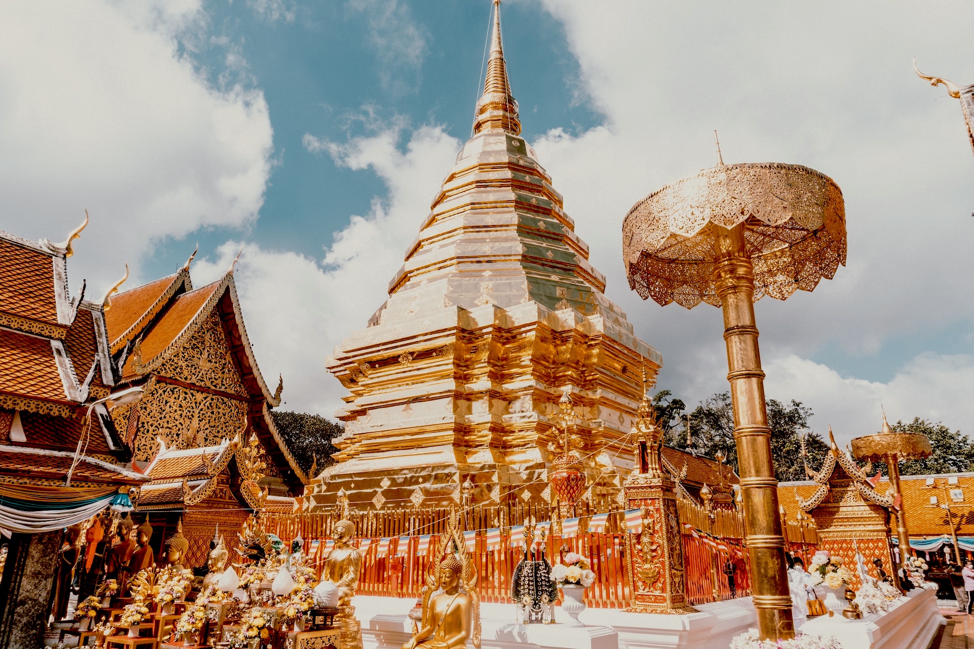 Wat Phrathat Doi Suthep, Golden pagoda, Thailand
